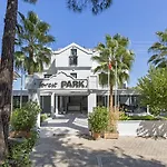 Отель Forest Park 3*