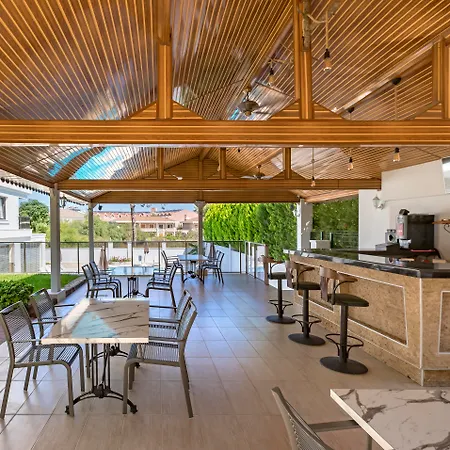 Forest Park فندق كمر