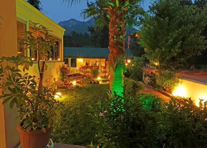 Forest Park 3* קמר