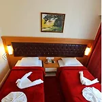 Forest Park Hotel