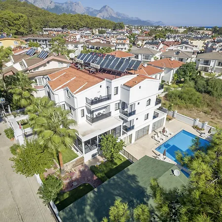 ホテル Forest Park 3*