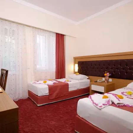 Forest Park Отель 3*